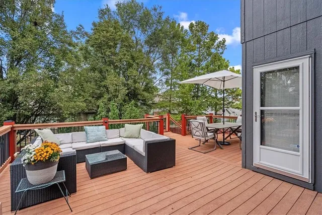 $550,000 | 6714 West 148th Terrace, Overland Park, KS 66223