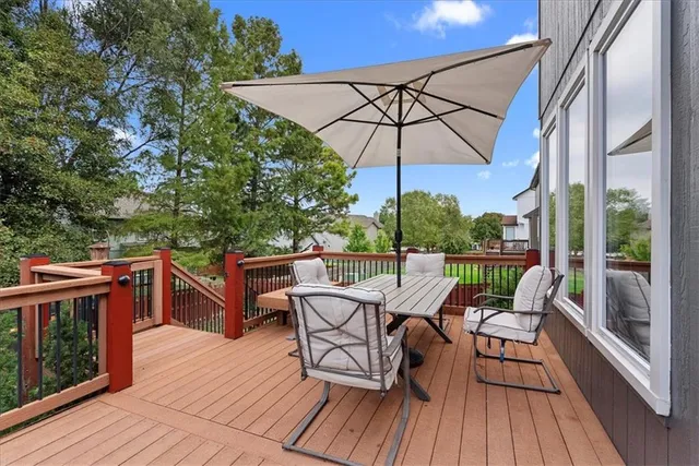 $550,000 | 6714 West 148th Terrace, Overland Park, KS 66223