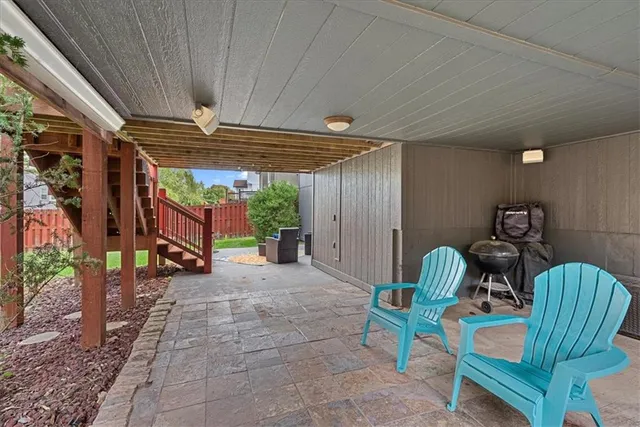 $550,000 | 6714 West 148th Terrace, Overland Park, KS 66223