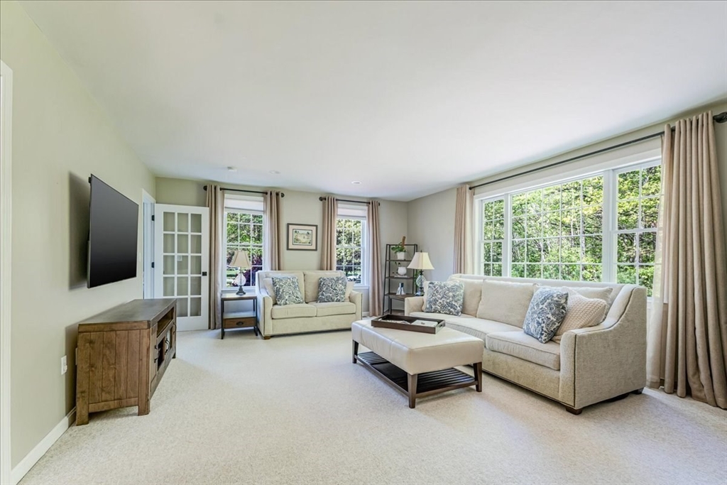 1 Cider Mill Road Franklin, MA 02038 - Photo 8 of 42 Gallery Image 8