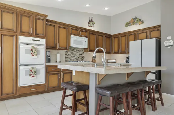 $1,097,000 | 54 Sutton Place East, Palm Desert, CA 92211