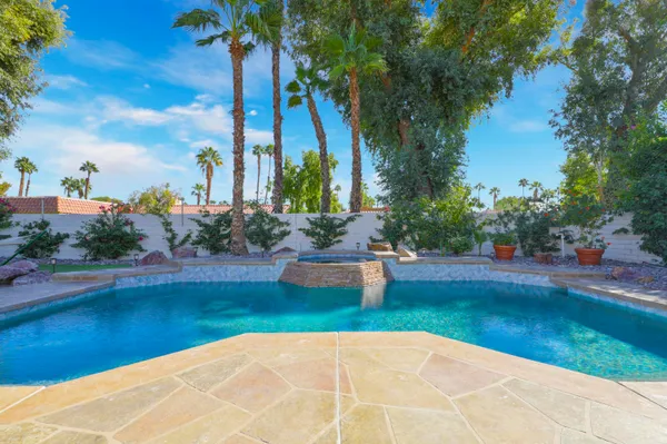 $1,097,000 | 54 Sutton Place East, Palm Desert, CA 92211