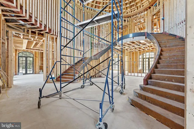 a view of entryway with a front door