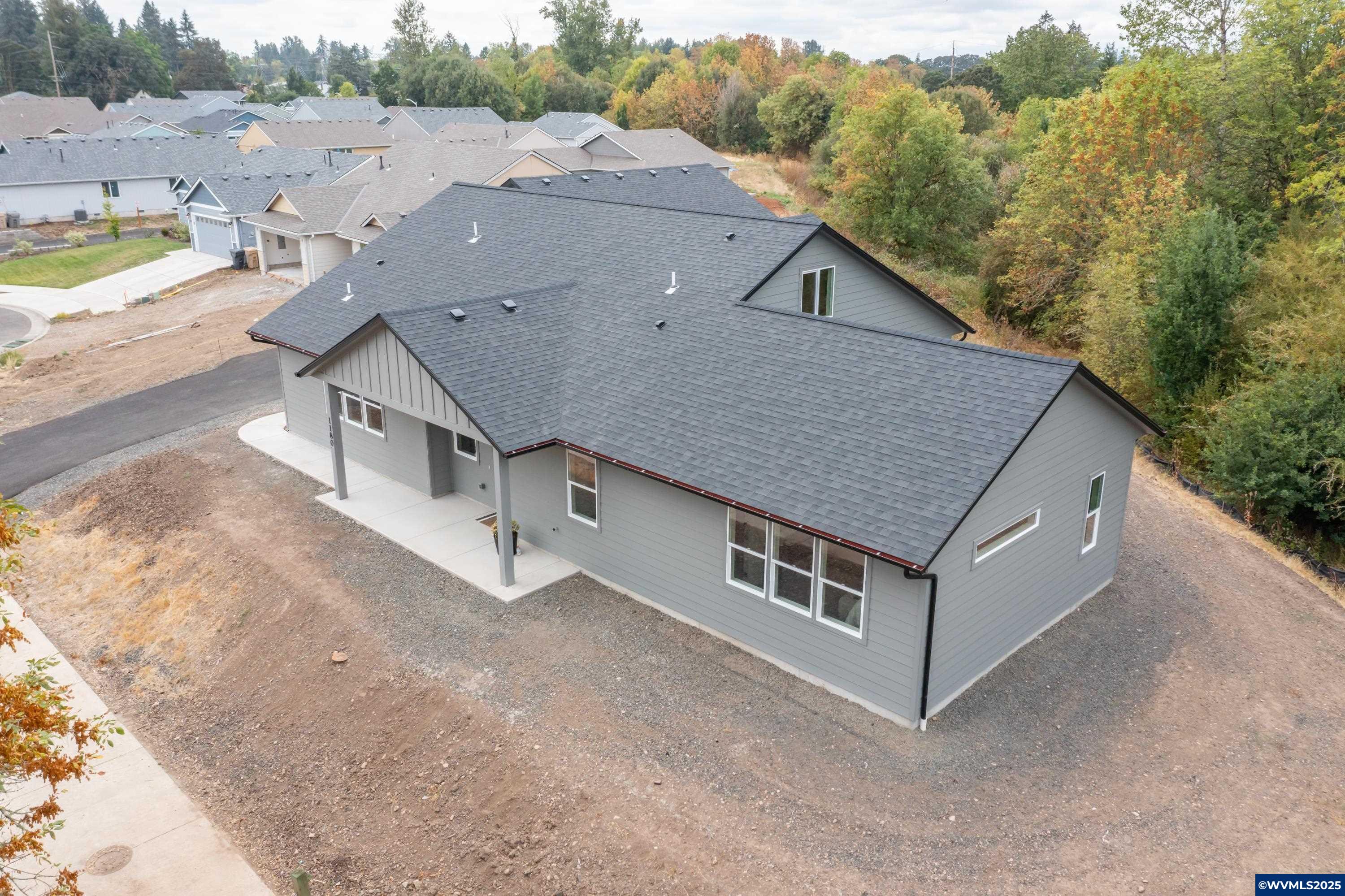 1180 Southwest Hop Street Albany, OR 97321 - Photo 5 of 50 Gallery Image 5
