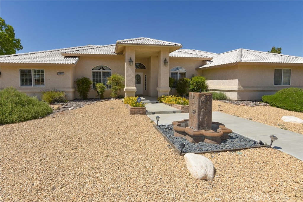 20690 Rancherias Road Apple Valley, CA 92307 - Photo 7 of 69
