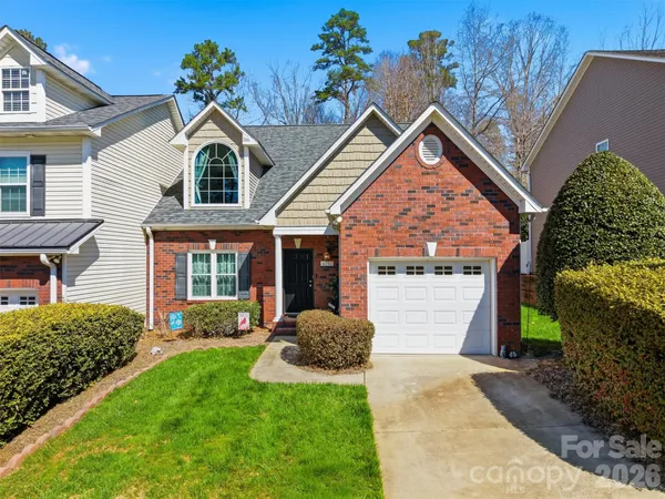 $364,900 | 4762 Braxton Gate Lane, Hickory, NC 28602