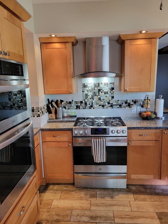 17 Maypole Road Quincy, MA 02169 - Photo 6 of 26 Gallery Image 6