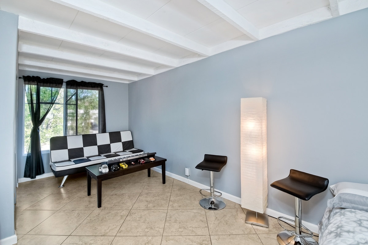 528 Raintree Drive Vista, CA 92084 - Photo 19 of 25 Gallery Image 19