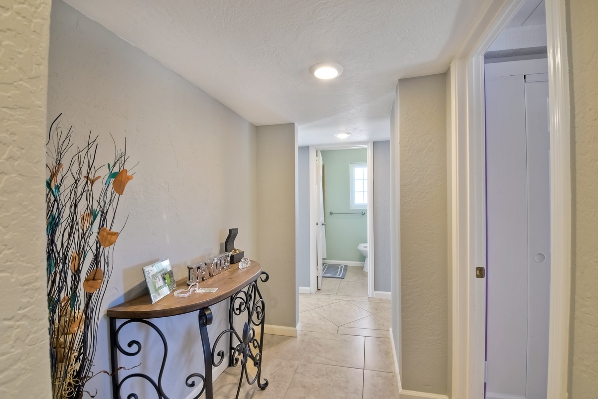 528 Raintree Drive Vista, CA 92084 - Photo 20 of 25 Gallery Image 20