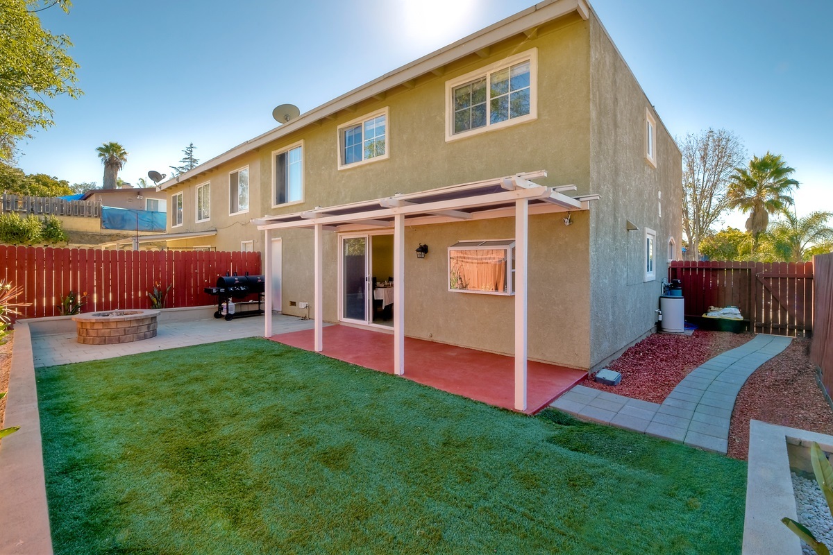 528 Raintree Drive Vista, CA 92084 - Photo 22 of 25 Gallery Image 22