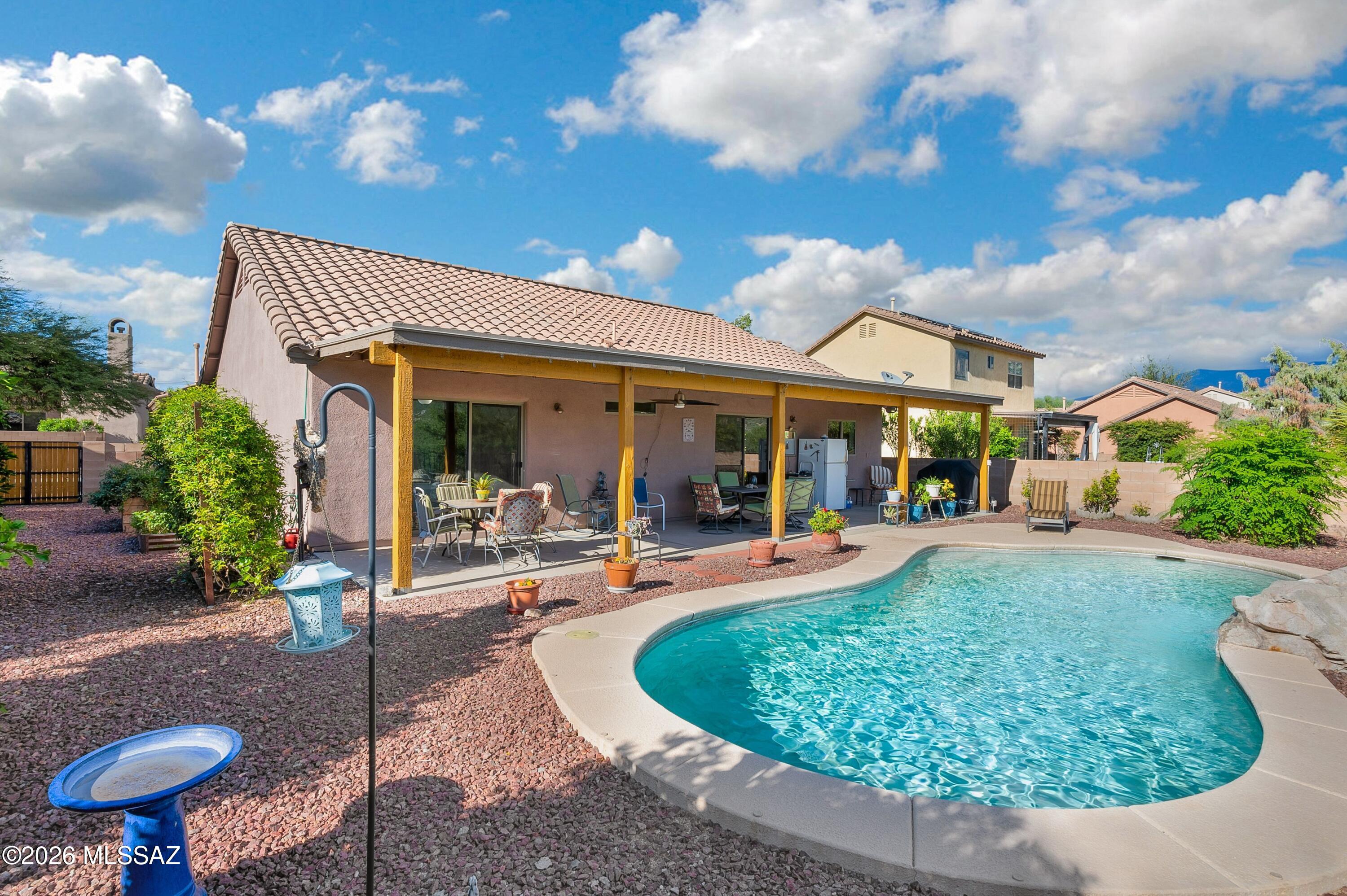 238 East Shore Cliff Place Oro Valley, AZ 85737 - Photo 24 of 27 Patio