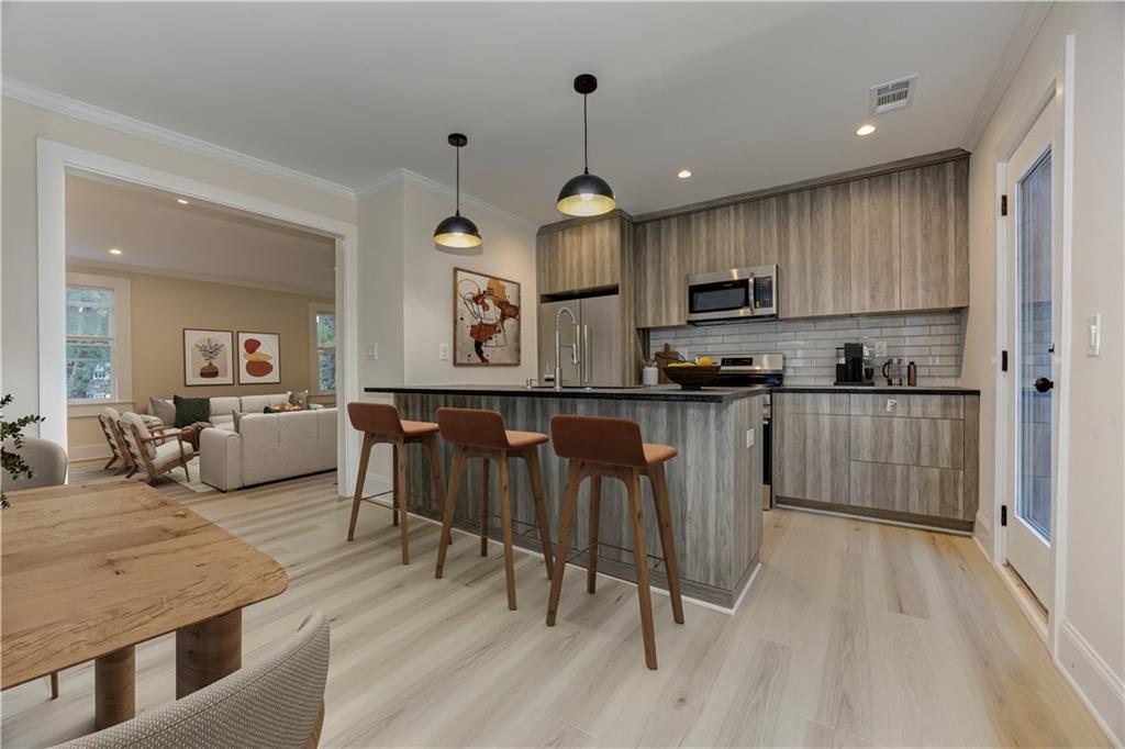 83 26th Street Northwest, Unit TOP Atlanta, GA 30309 - Photo 2 of 18 Gallery Image 2