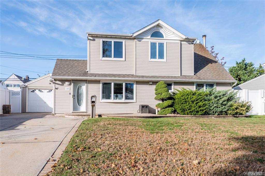 45 Flamingo Road Levittown, NY 11756 - Photo 1 of 1 Main Exterior