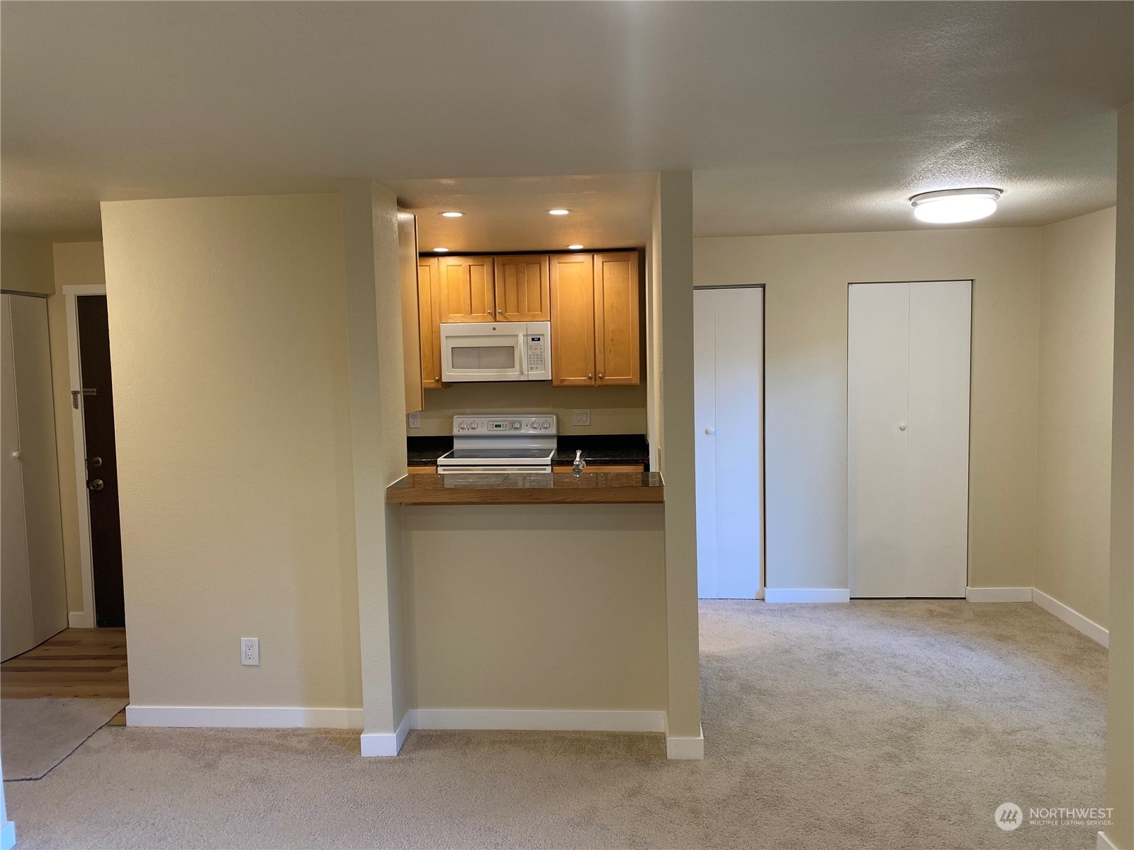 7219 224th Street Southwest, Unit K4 Edmonds, WA 98026 - Photo 8 of 19 Gallery Image 8