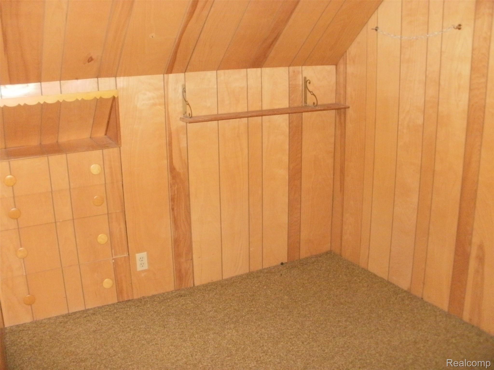 16044 Meadowbrook Road Redford, MI 48239 - Photo 16 of 26 2nd Fl. desk space
