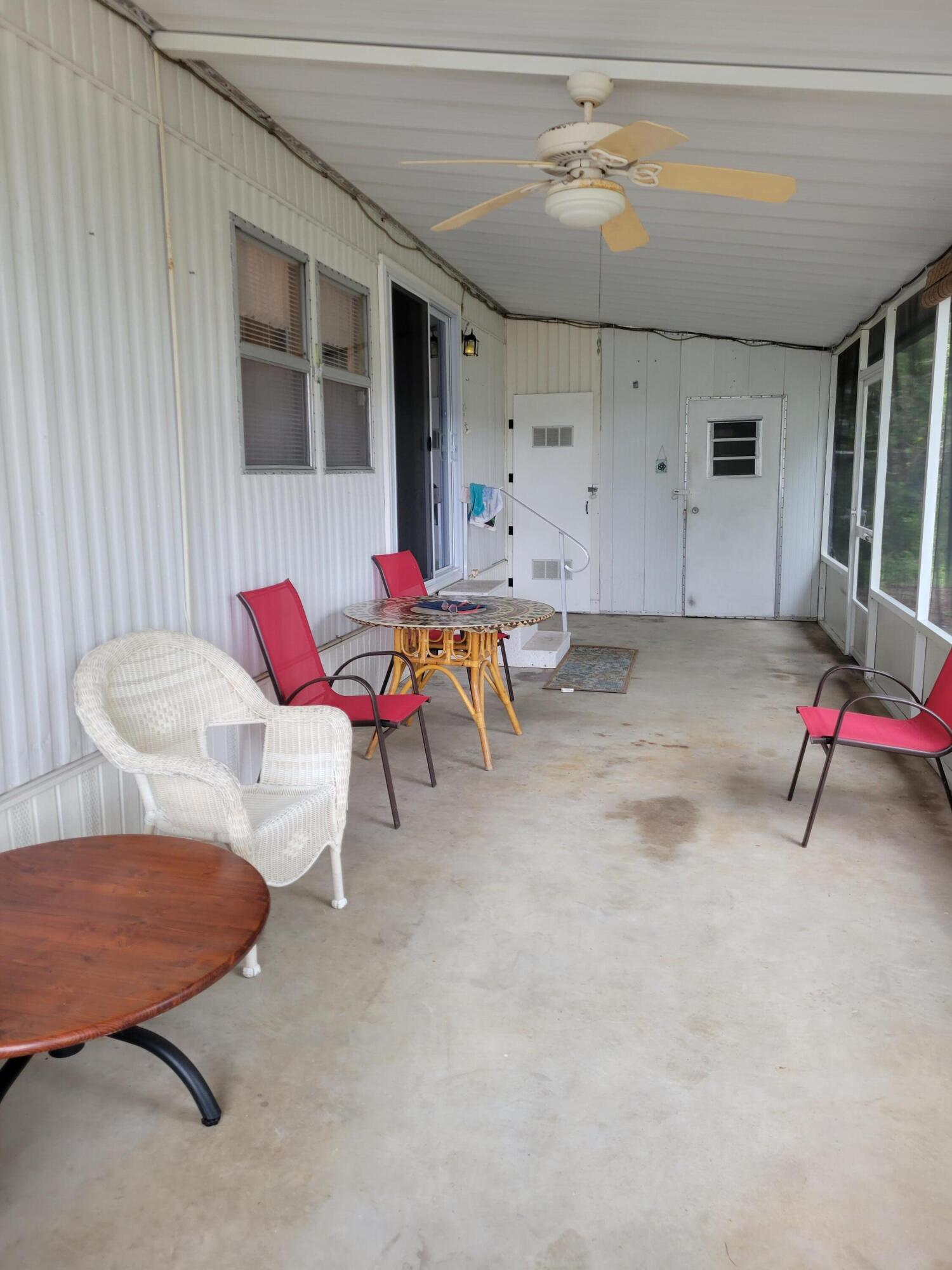 9225 Southeast 60th Drive Okeechobee, FL 34974 - Photo 15 of 17 20231117_101142