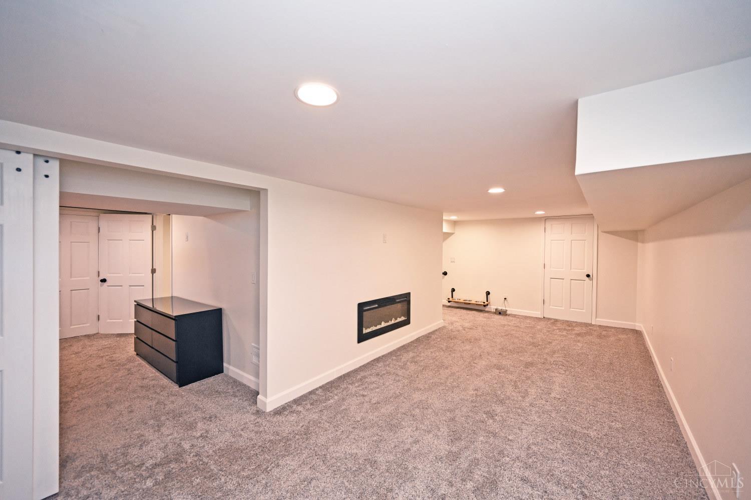 11911 Pippin Road Cincinnati, OH 45251 - Photo 25 of 46 Gallery Image 25