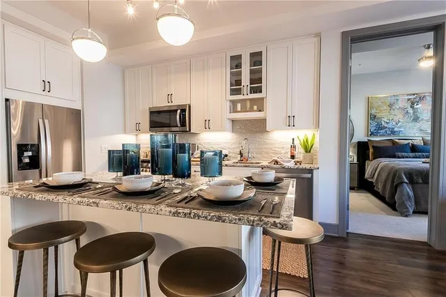 $2,883 | 6500 Aria Boulevard, Unit 556, Sandy Springs, GA 30328