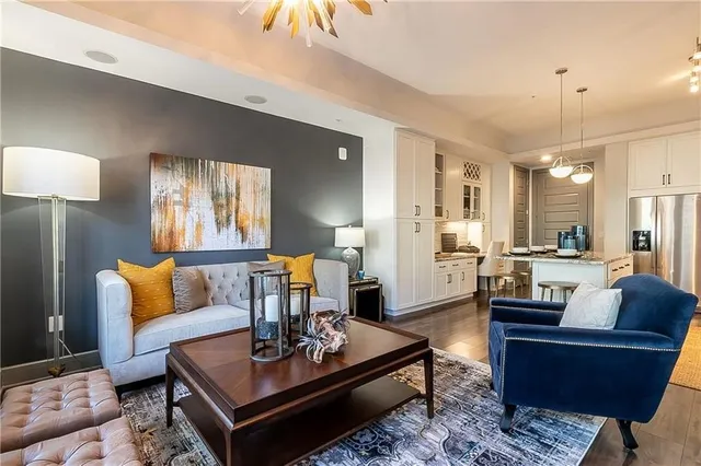 $2,883 | 6500 Aria Boulevard, Unit 556, Sandy Springs, GA 30328