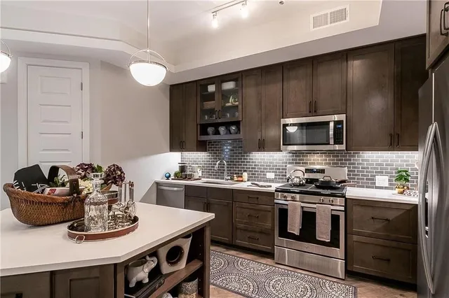 $2,883 | 6500 Aria Boulevard, Unit 556, Sandy Springs, GA 30328