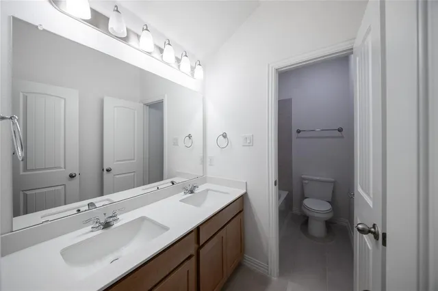 an empty room with an entryway