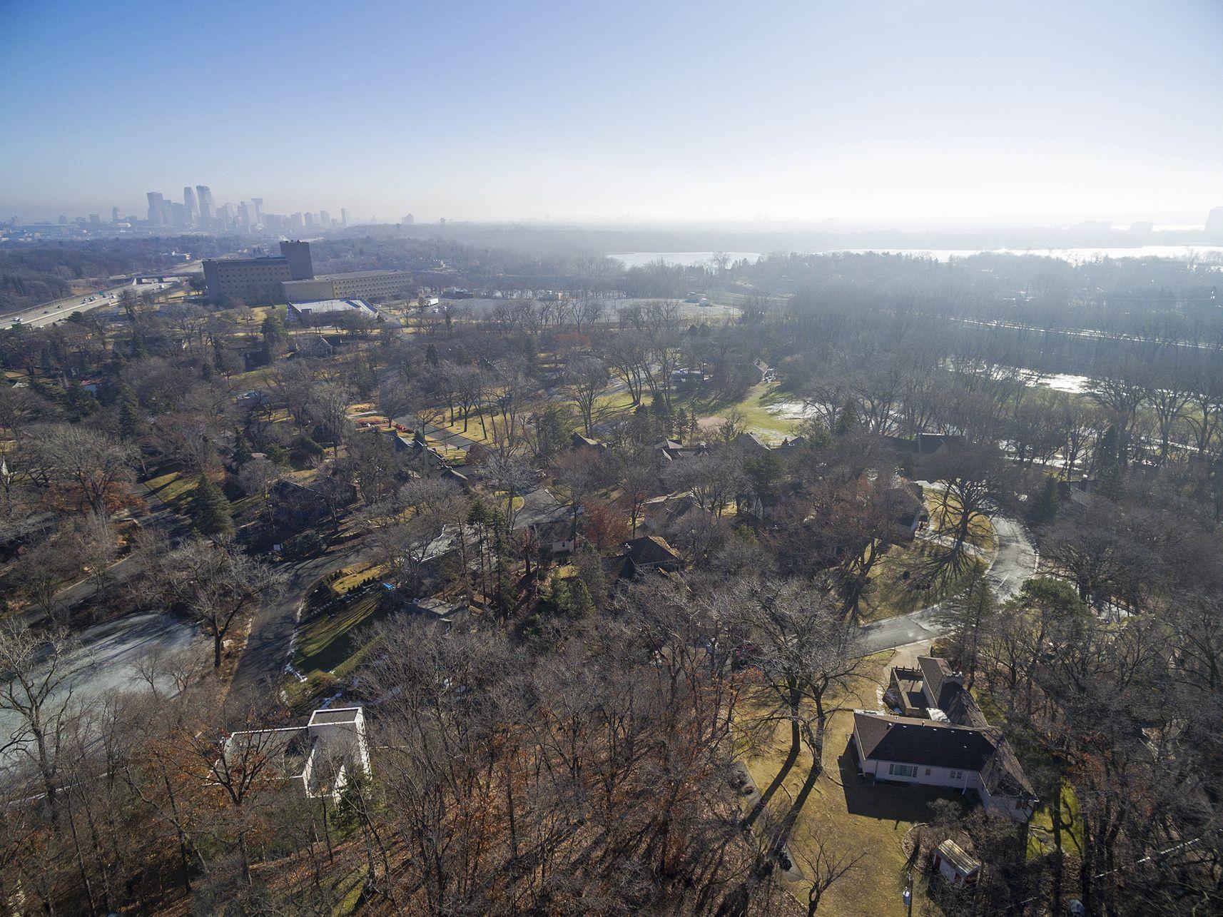 1408 Alpine Pass Golden Valley, MN 55416 - Photo 13 of 26