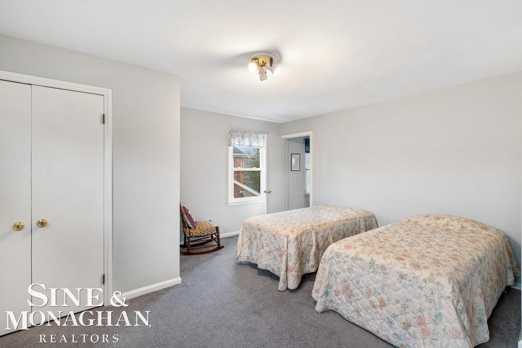 89 Handy Road Grosse Pointe, MI 48236 - Photo 21 of 41 50129691-72d5d4e5-8a07-43c9-9ed0-be9173e5d8af.JPG