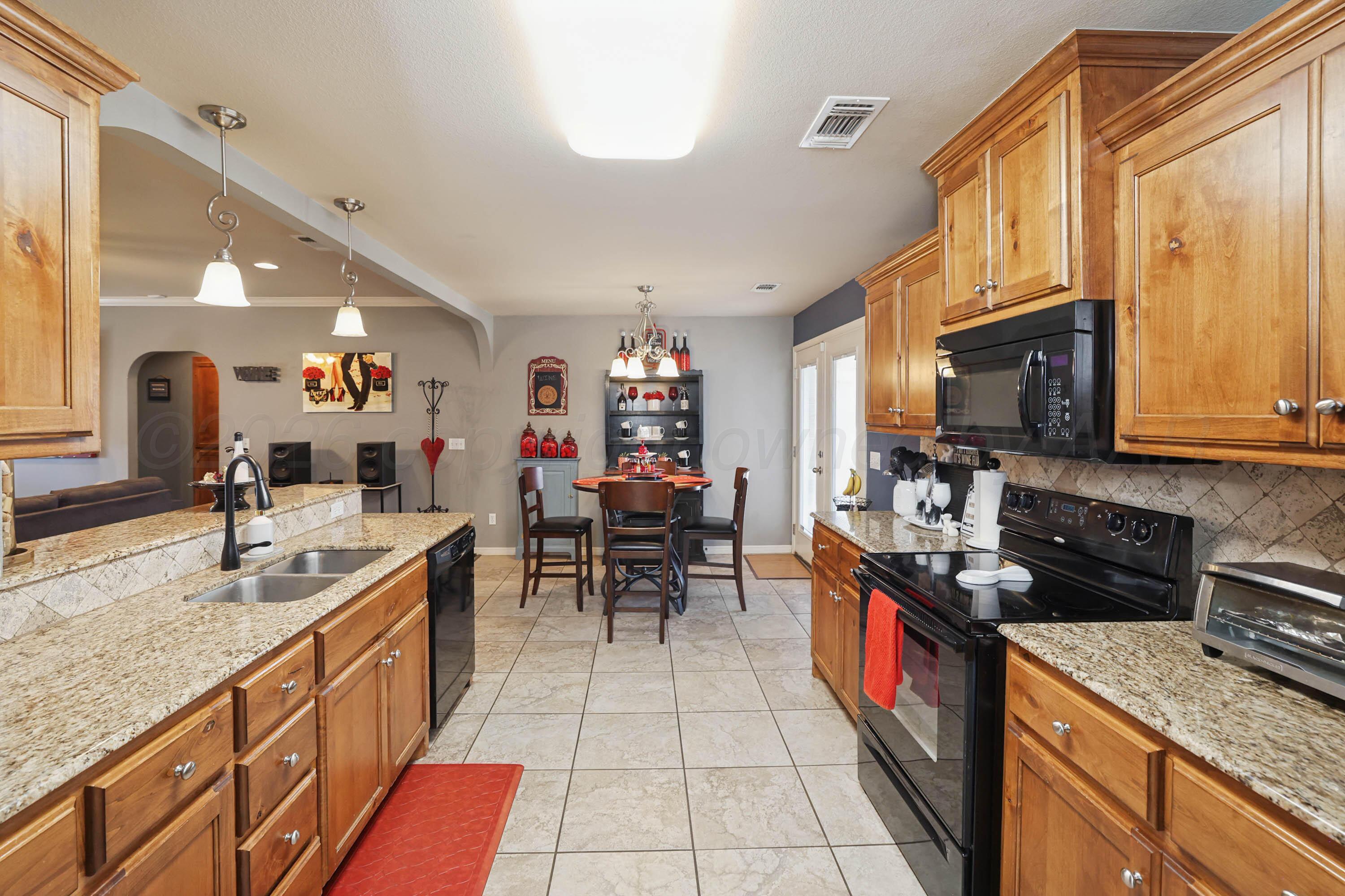 7110 Apollo Trail Amarillo, TX 79118 - Photo 11 of 27 12-Kitchen & Dining