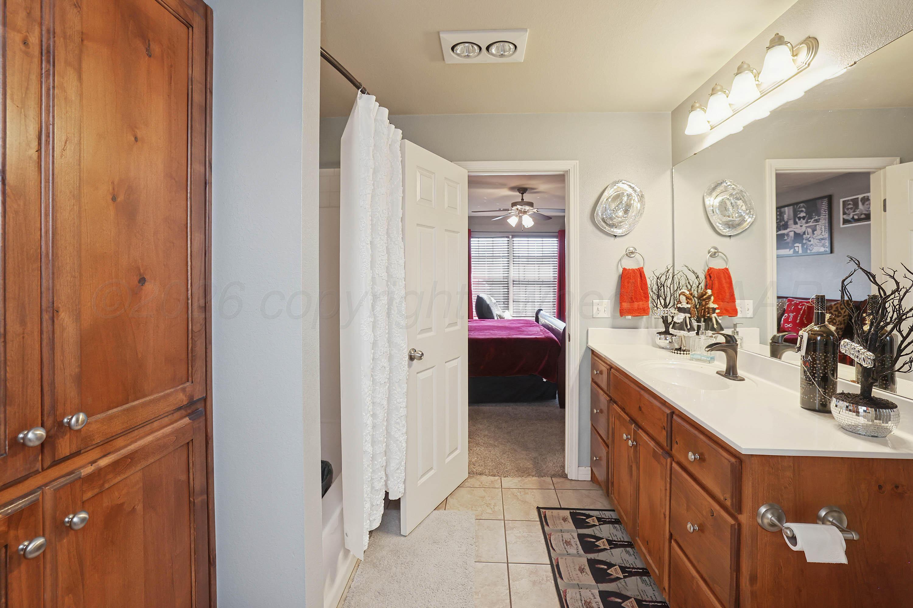 7110 Apollo Trail Amarillo, TX 79118 - Photo 15 of 27 16-Primary Bath