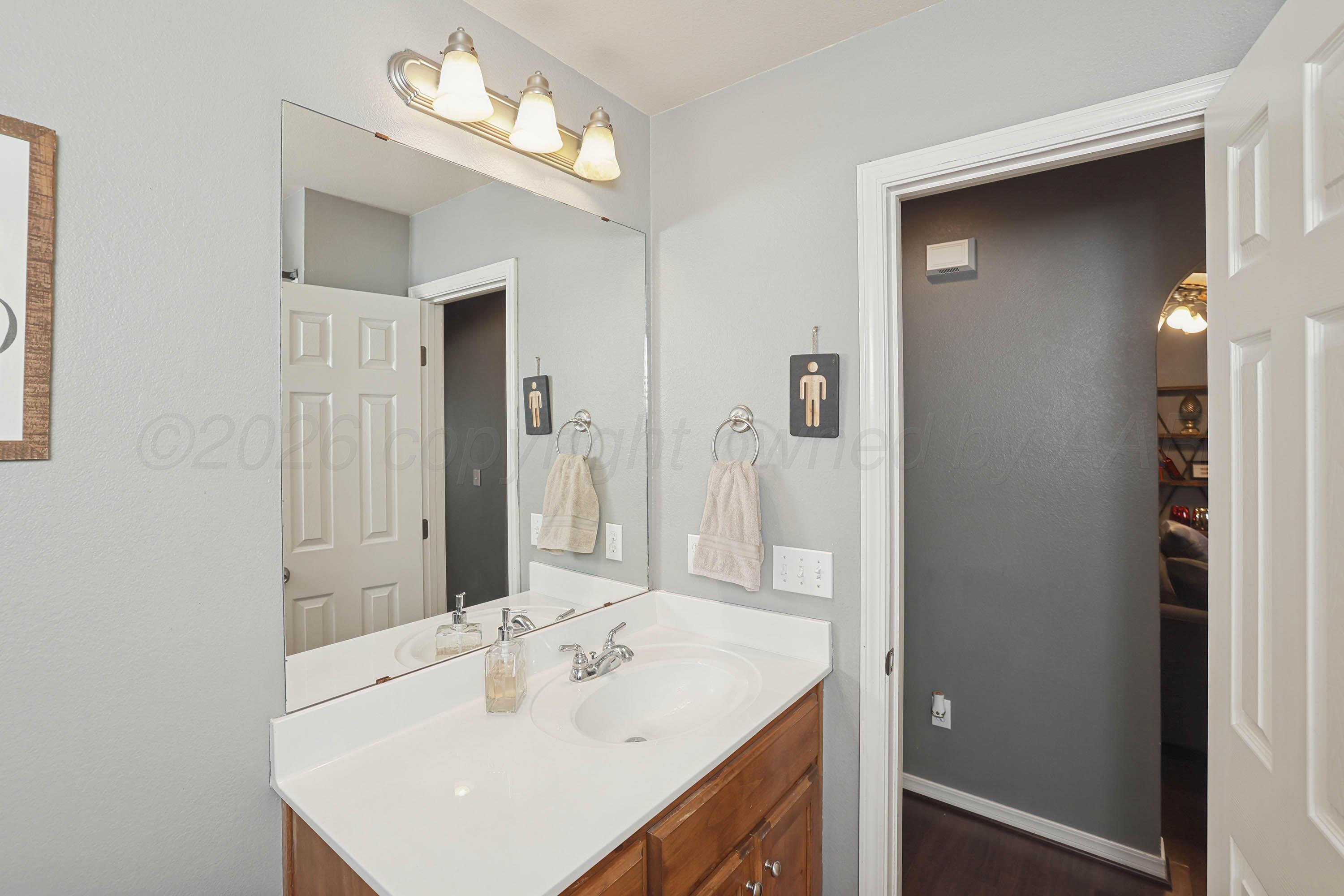 7110 Apollo Trail Amarillo, TX 79118 - Photo 22 of 27 23-Bathroom Vanity