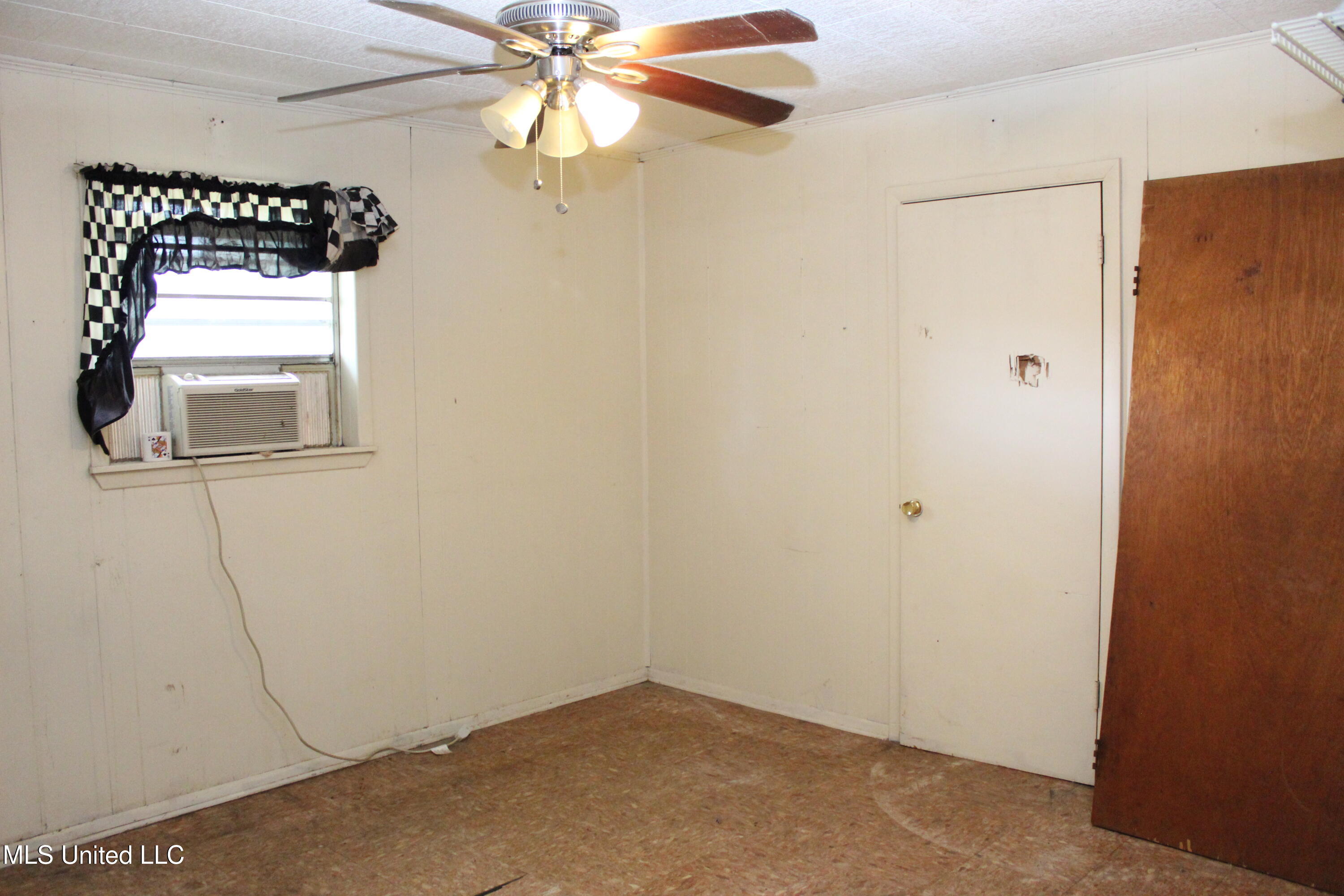 105 Pecan Drive Lucedale, MS 39452 - Photo 14 of 24 IMG_9908