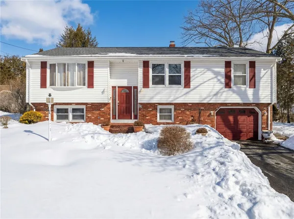 $559,000 | 72 Julia Drive, North Providence, RI 02911