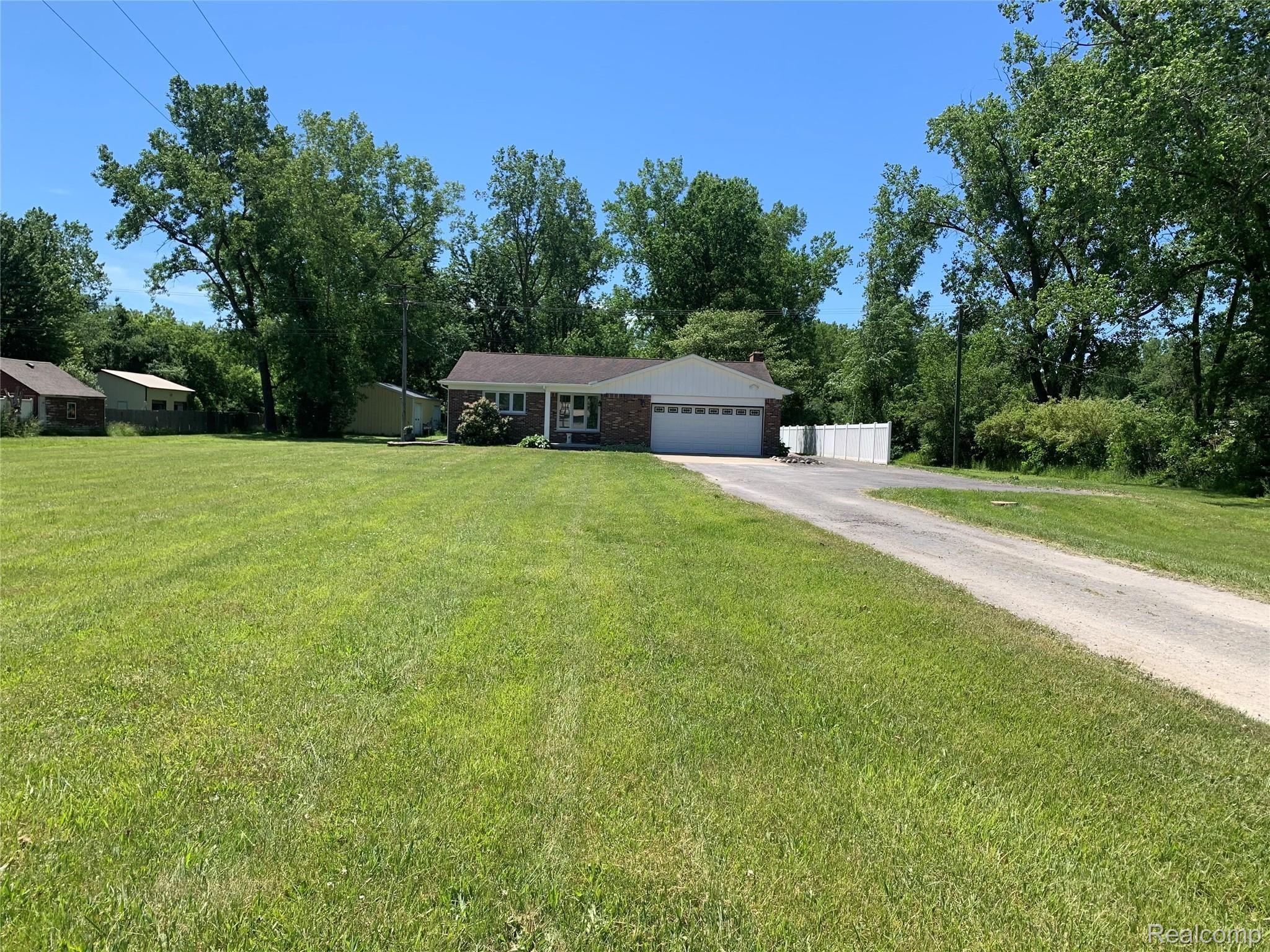 30507 West Road New Boston, MI 48164 - Photo 1 of 28 WELCOME TO 30507 WEST ROAD!!