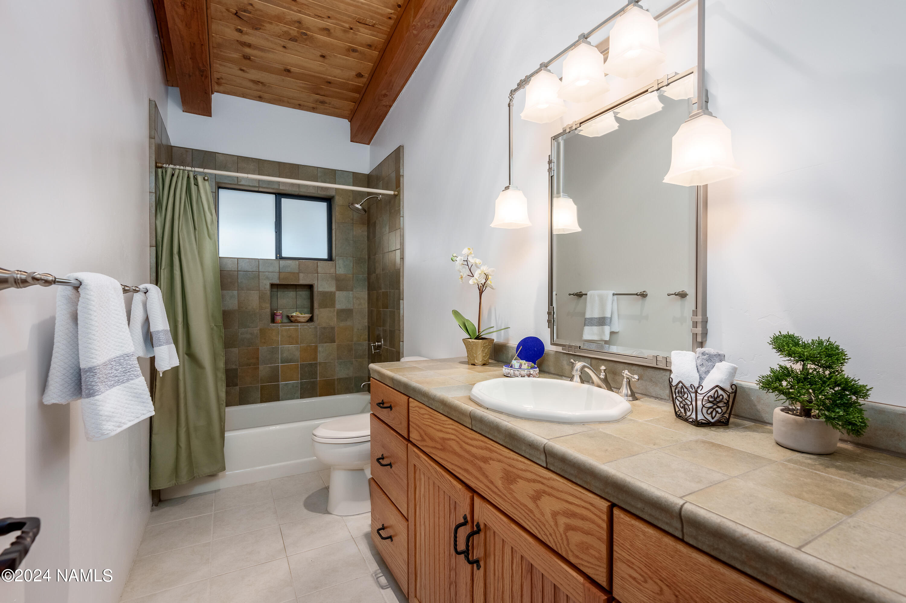 60 West Gunsmoke Road Sedona, AZ 86336 - Photo 26 of 61 60 W Gunsmoke Rd Sedona AZ-49