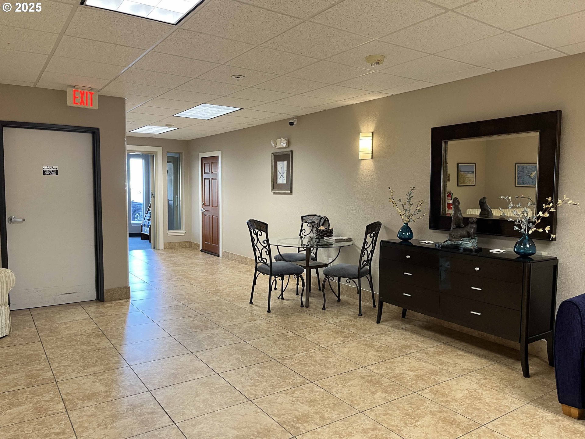 211 Harbor Street, Unit 31 Florence, OR 97439 - Photo 44 of 44 a view of a room with gym equipment