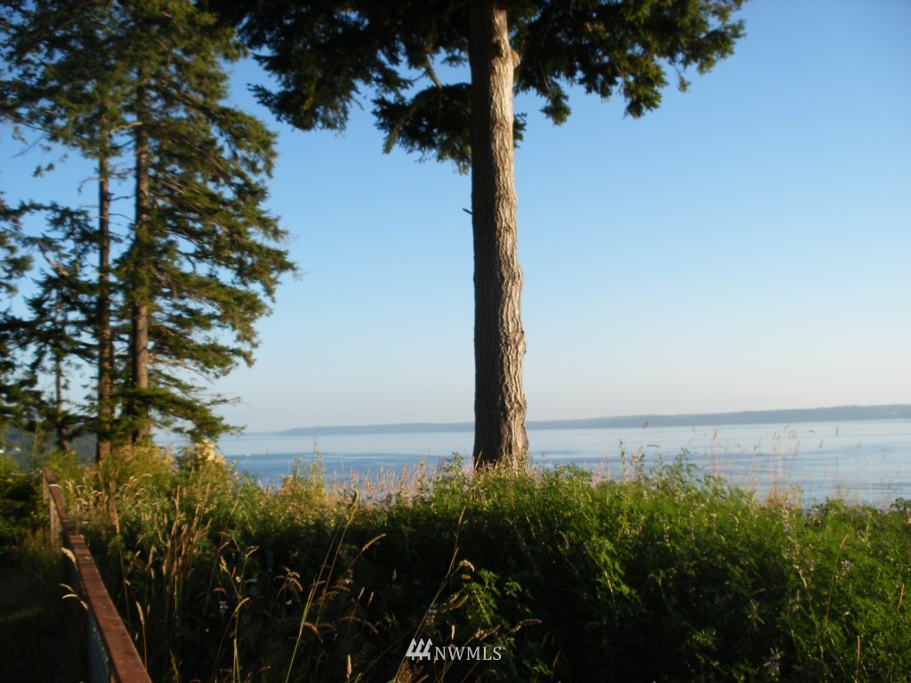 6944 Sills Road Clinton, WA 98236 - Photo 1 of 1 Gallery Image 1