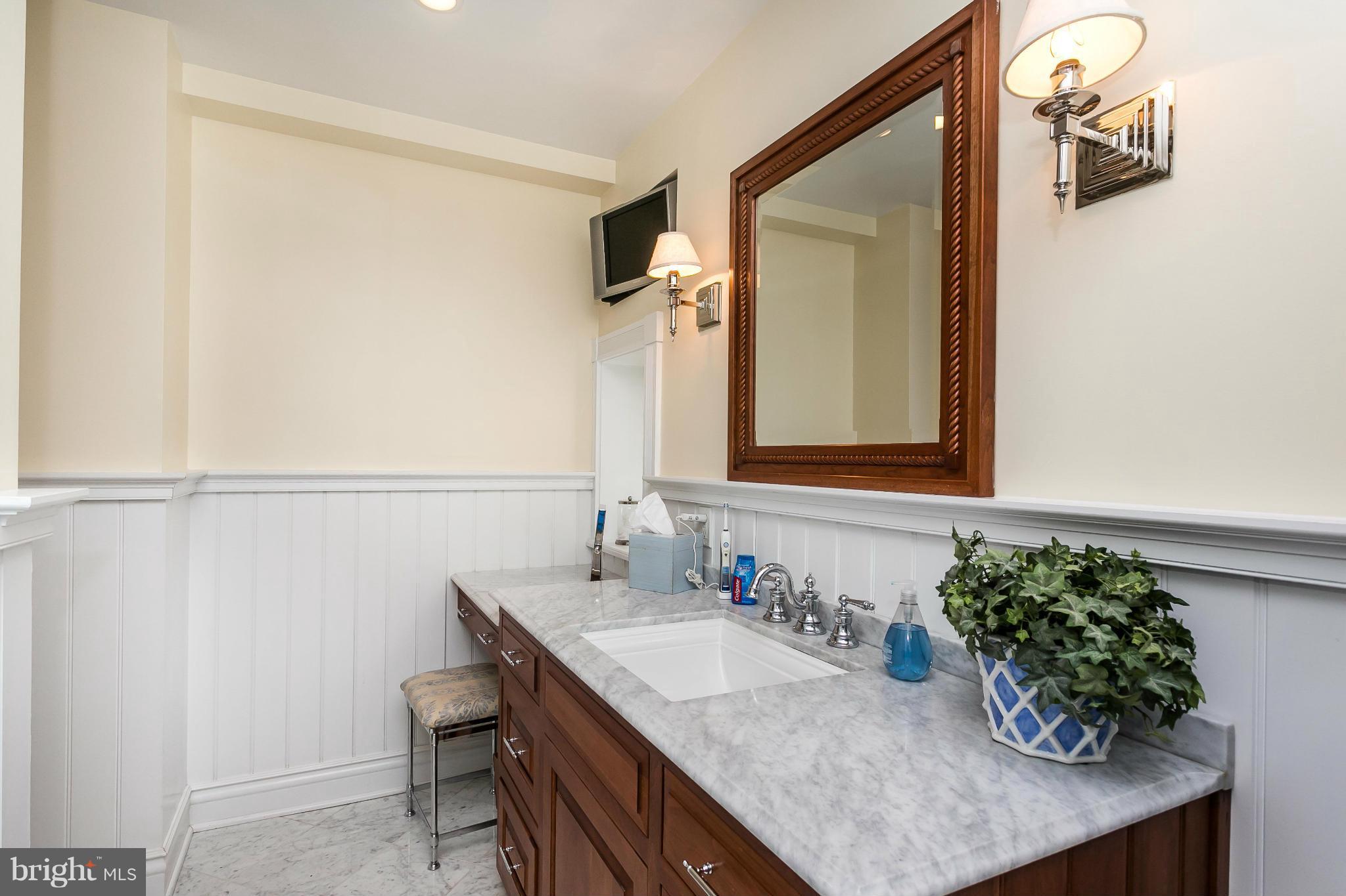 1300 Berwick Road Towson, MD 21204 - Photo 18 of 30 Bath (Master)