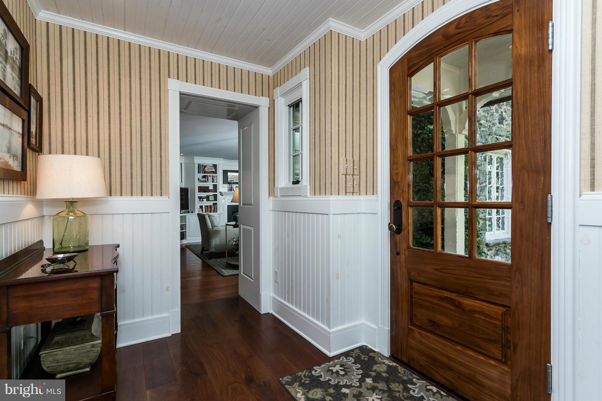 1300 Berwick Road Towson, MD 21204 - Photo 10 of 30 Side Entryway