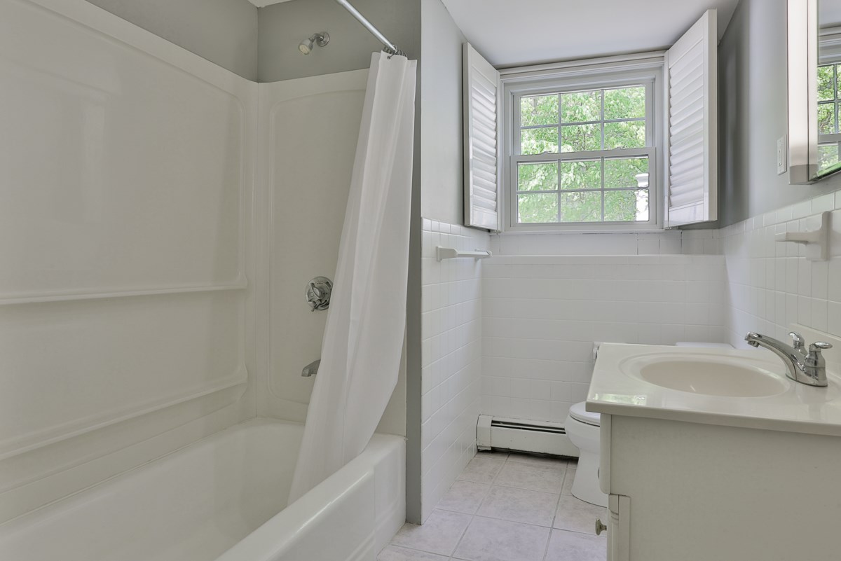 2 Walker Road Atkinson, NH 03811 - Photo 34 of 40