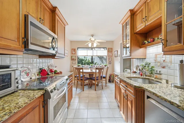 $699,000 | 59 Heritage Hills, Unit A, Somers, NY 10589