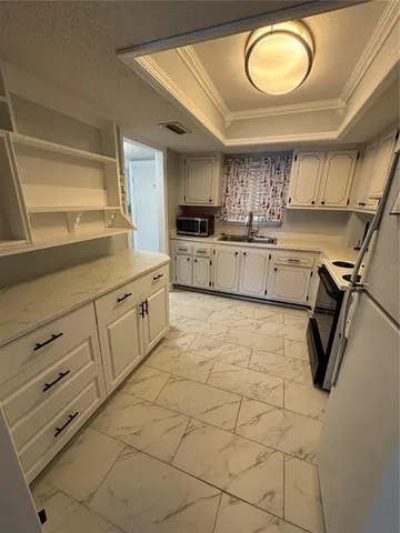 $145,000 | 3951 Lake Bayshore Drive, Unit F408, Bradenton, FL 34205