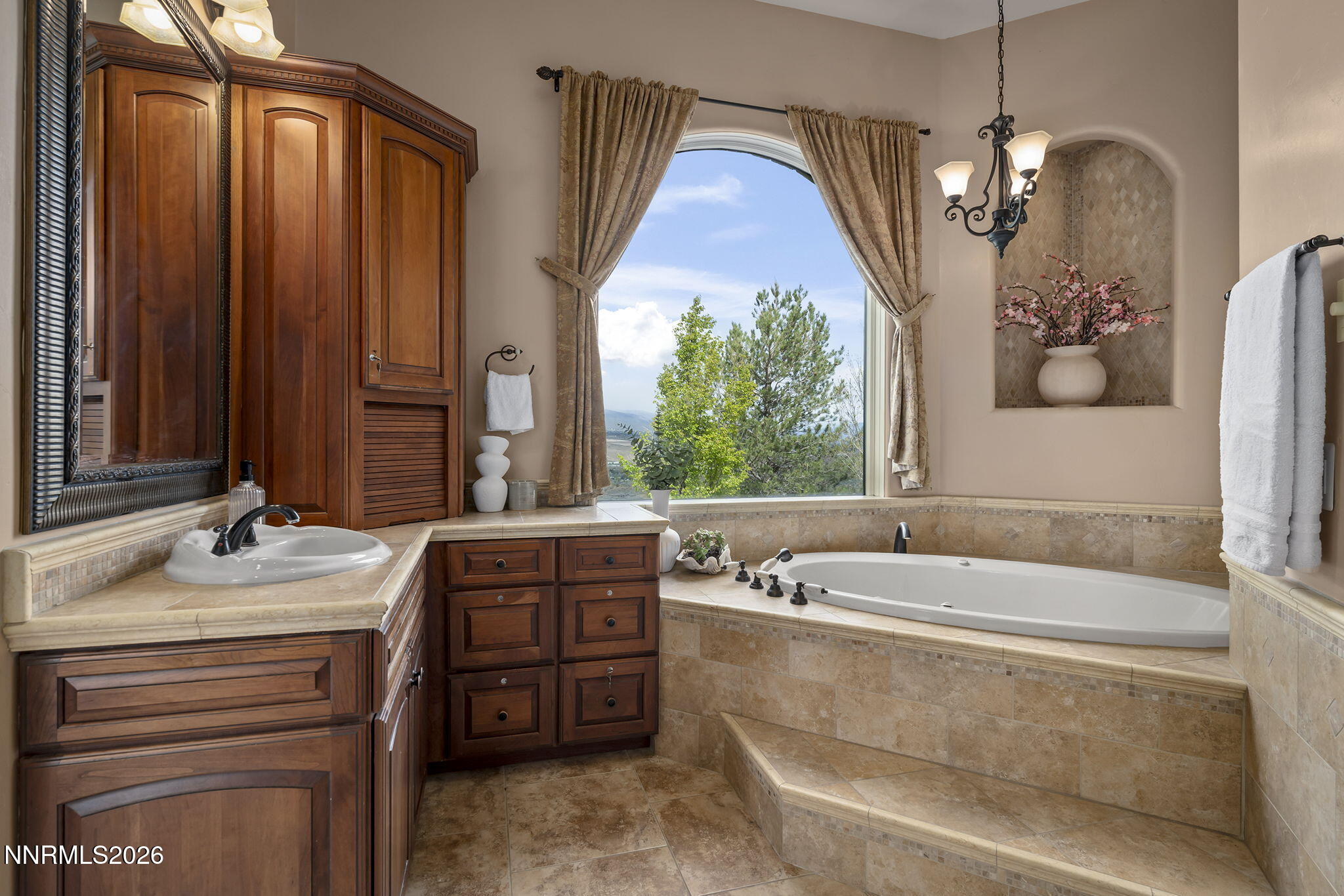 17300 Majestic View Drive Reno, NV 89521 - Photo 20 of 41 52-web-or-mls-_DSC5721