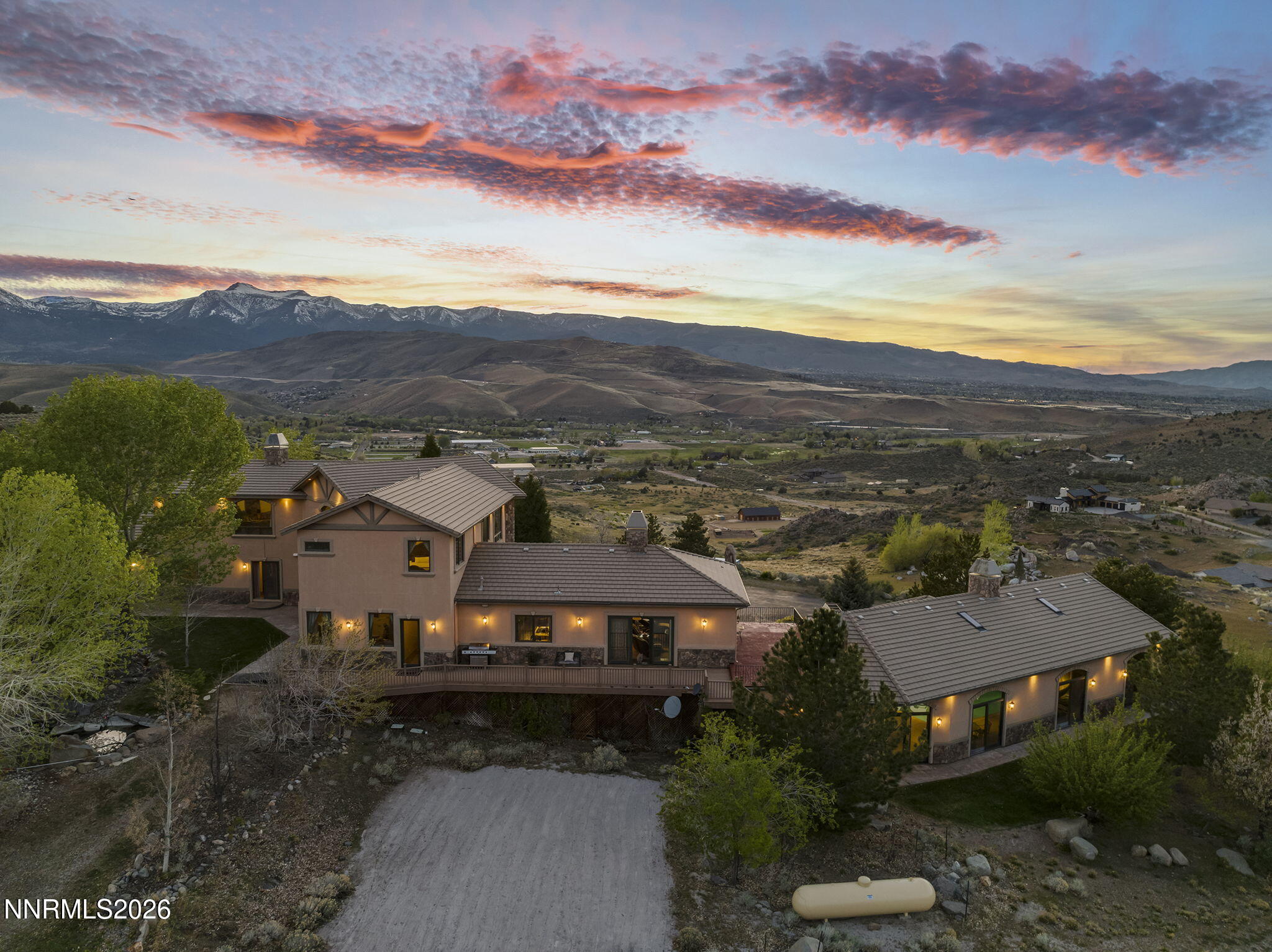 17300 Majestic View Drive Reno, NV 89521 - Photo 4 of 41 17-web-or-mls-DJI_0548