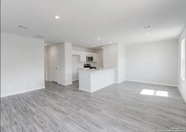 $202,990 | 618 Mariposa Lane, Kenedy, TX 78119