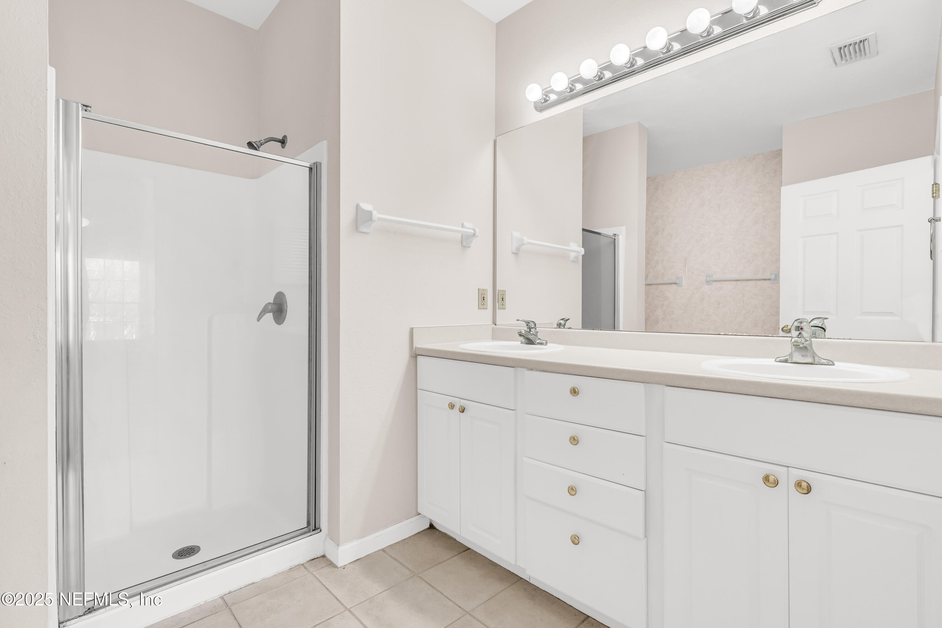 10901 Burnt Mill Road, Unit 307 Jacksonville, FL 32256 - Photo 12 of 28 master bath 1