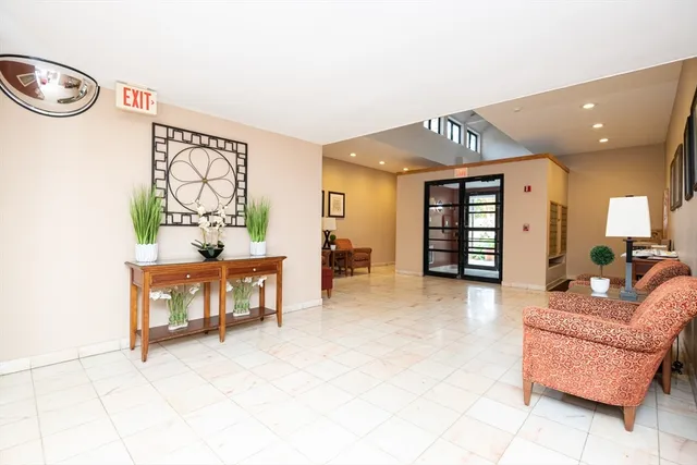 $489,900 | 200 Ledgewood Drive, Unit 505, Stoneham, MA 02180