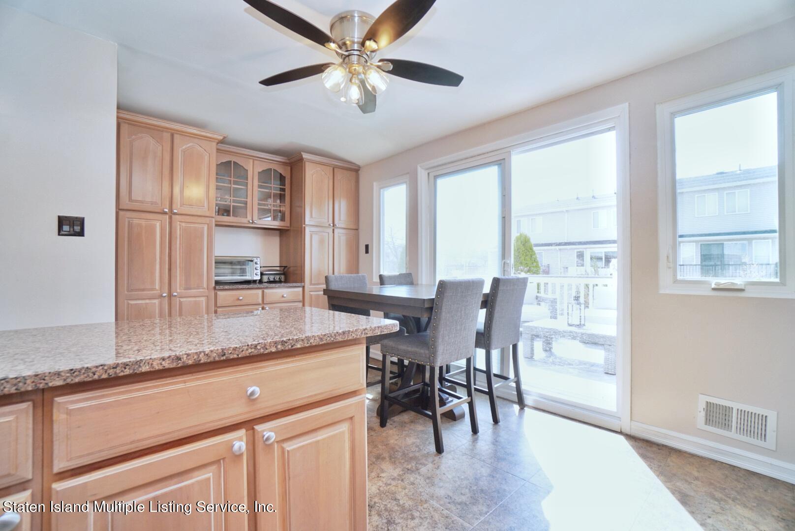 18 Pembrook Loop Staten Island, NY 10309 - Photo 12 of 40 Photo Mar 19, 11 39 24 AM