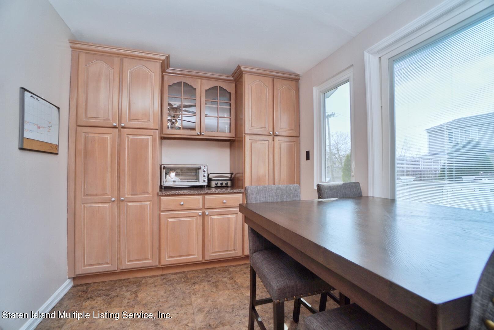 18 Pembrook Loop Staten Island, NY 10309 - Photo 13 of 40 Photo Mar 19, 11 39 51 AM