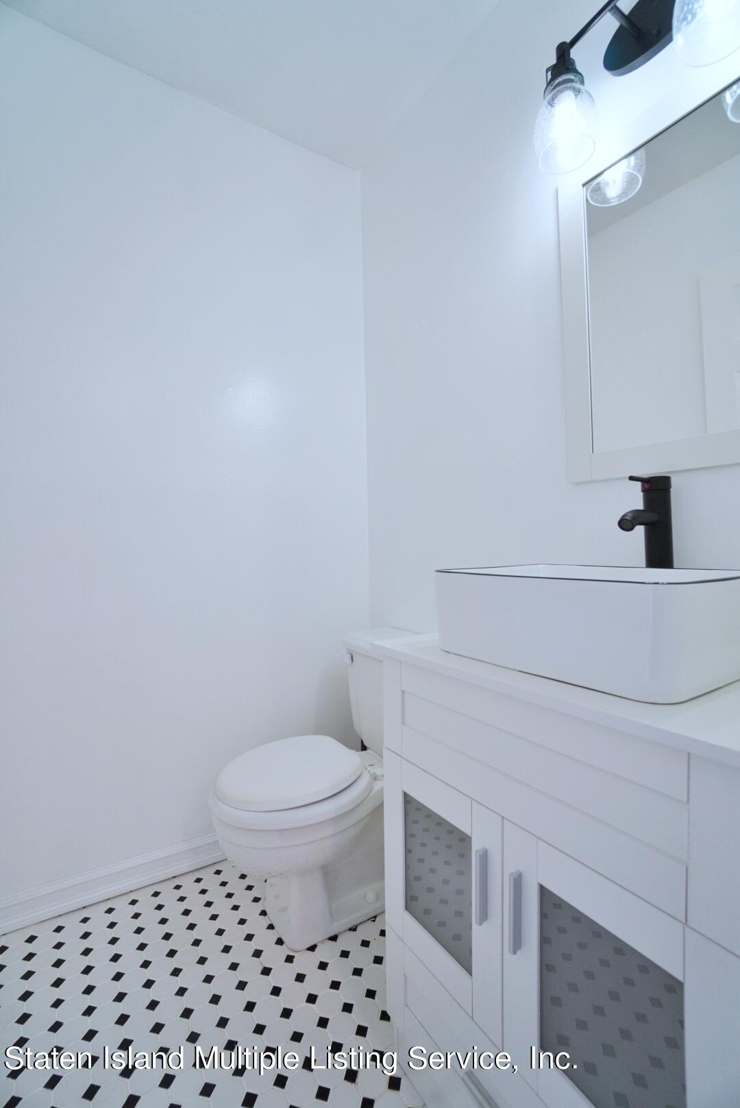 18 Pembrook Loop Staten Island, NY 10309 - Photo 14 of 40 Photo Mar 19, 11 41 02 AM