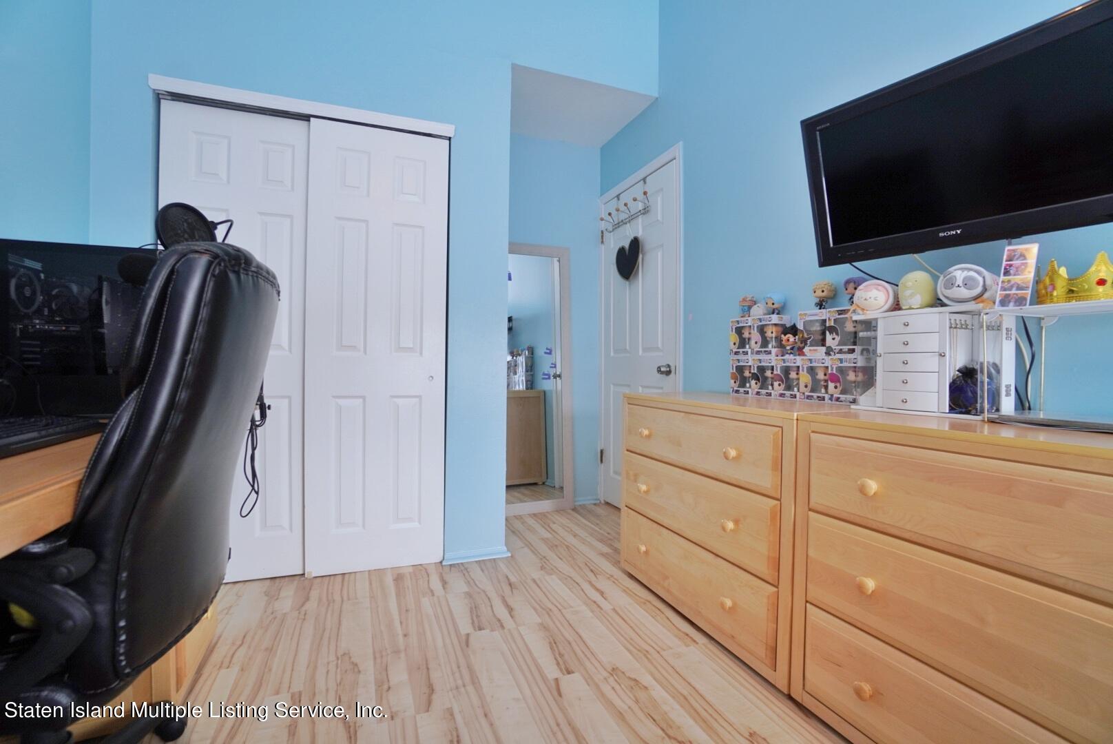 18 Pembrook Loop Staten Island, NY 10309 - Photo 21 of 40 Photo Mar 19, 11 48 45 AM